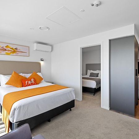 Golden Hotel Christchurch Exterior photo